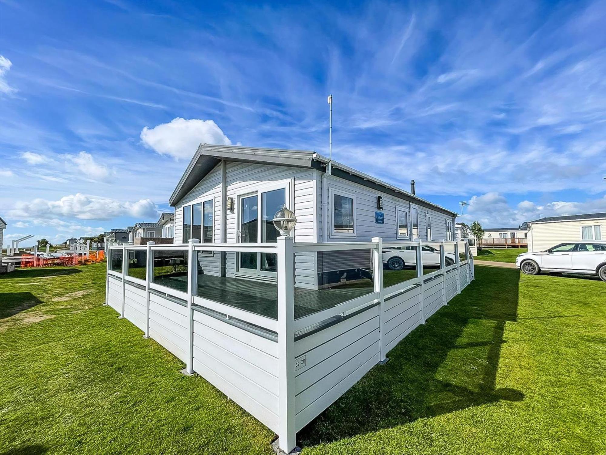 לואסטופט Stunning 6 Berth Lodge With Full Sea Views In Suffolk Ref 68007Cr מראה חיצוני תמונה